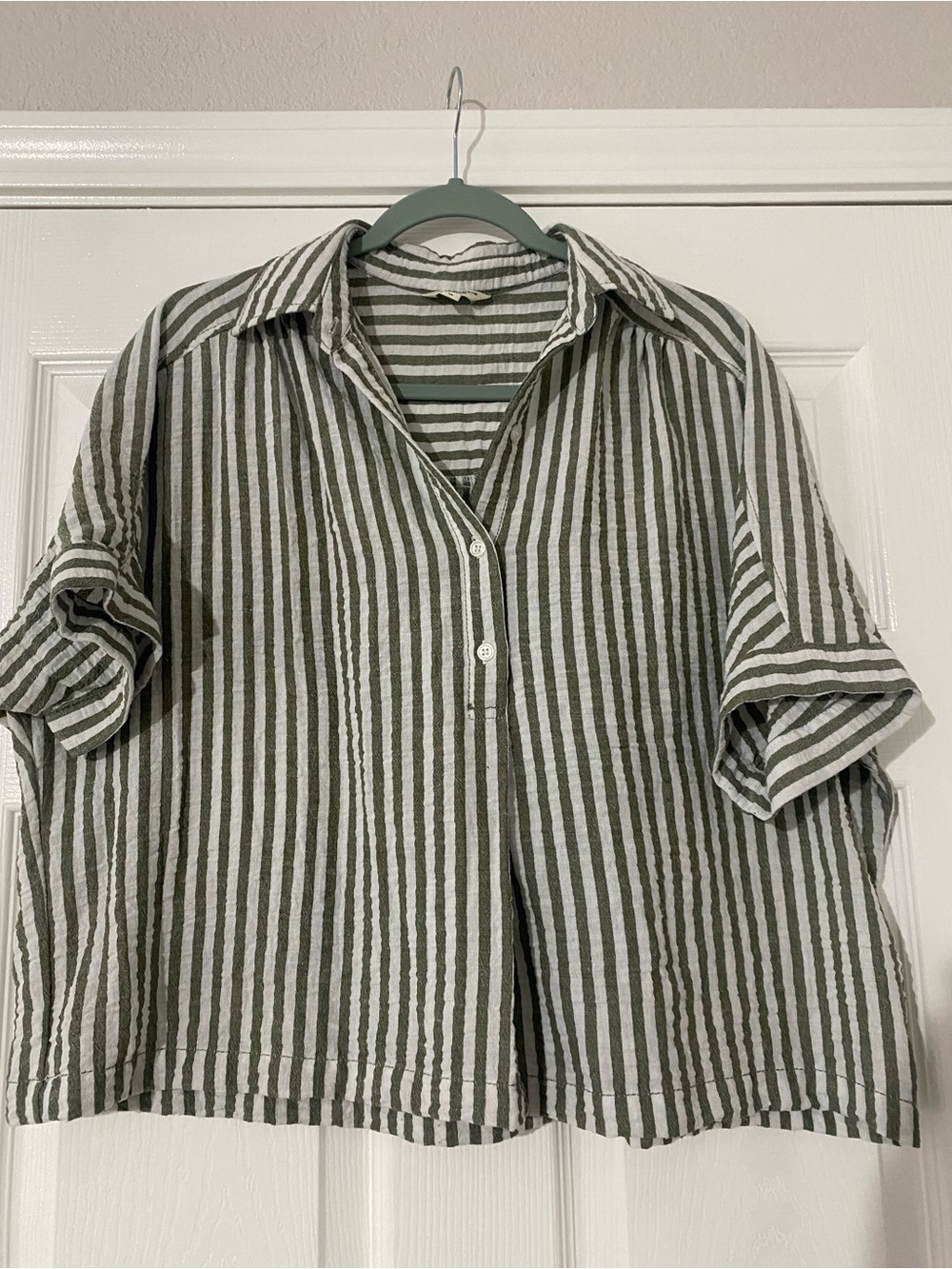 Max Studio Gray and White Striped Short-Sleeve Button Shirt